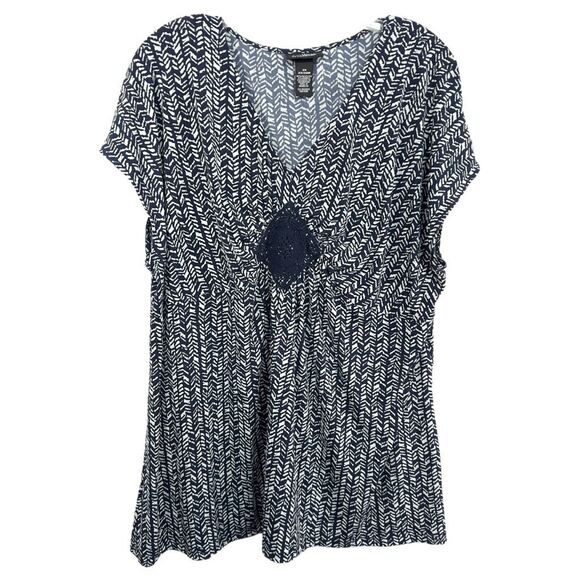 Catherines Plus Size 22W 24W Top 2X Blue Any Wear Crochet Navy Blue White 1386 - Picture 1 of 9